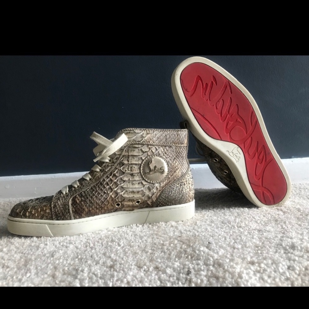 100% authentic louboutin